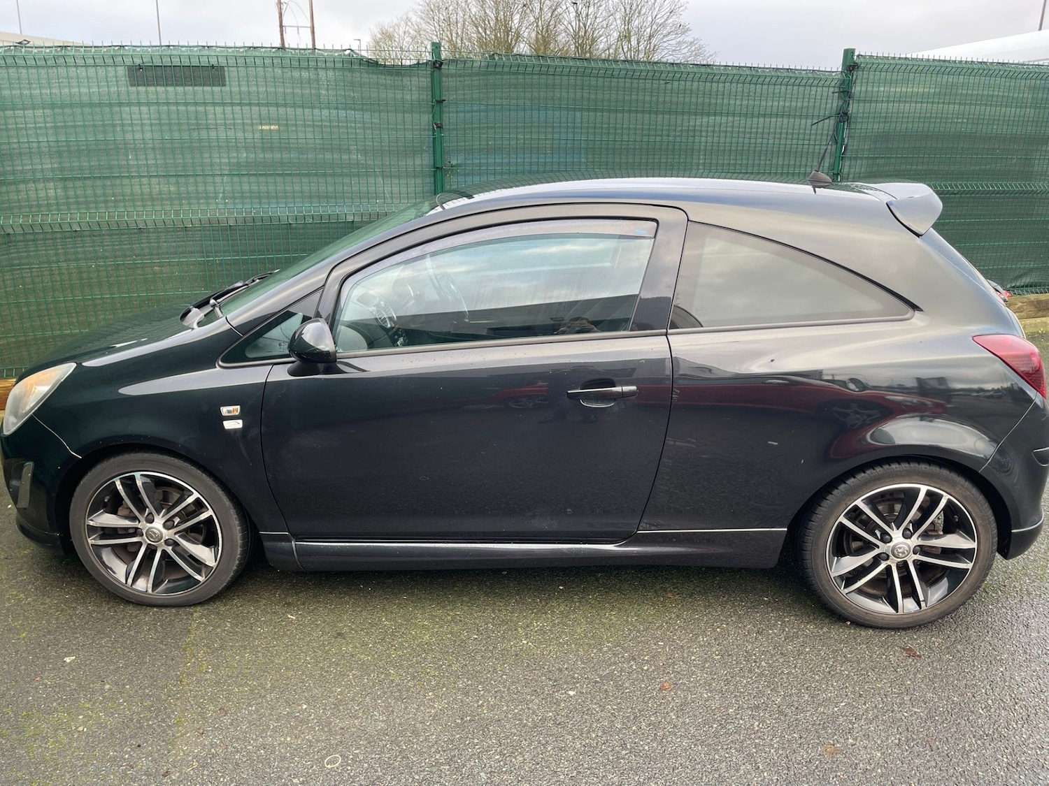 Used Vauxhall Corsa 2013 for sale - 77095233: Photo 2