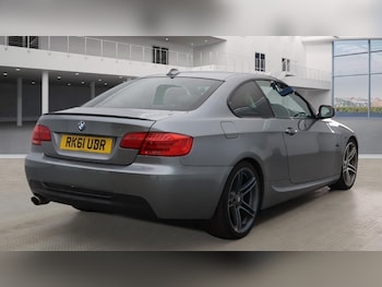 Used BMW 3 Series 2011 for sale - 77095414: Photo