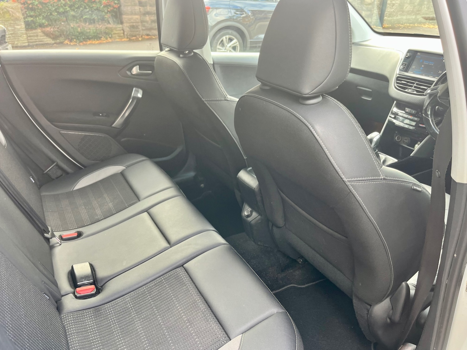 Used Peugeot 2008 2017 for sale - 77054166: Photo 9