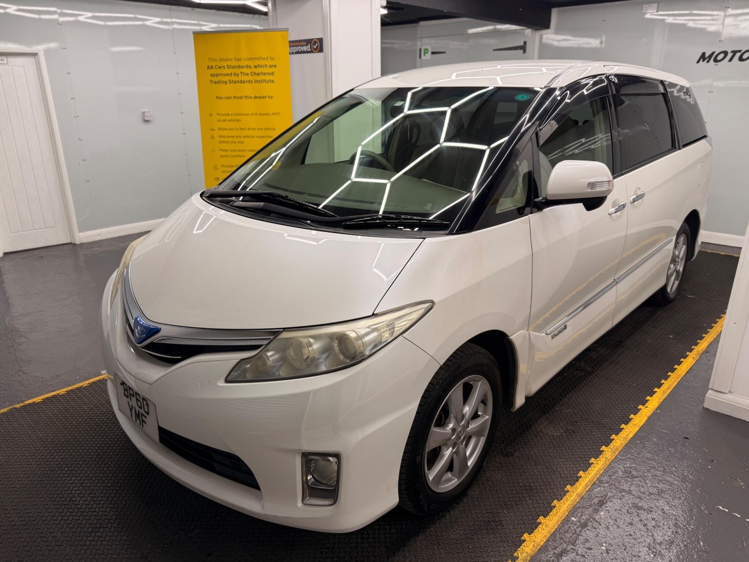 Used Toyota Estima 2023 for sale - 78204300: Photo 11