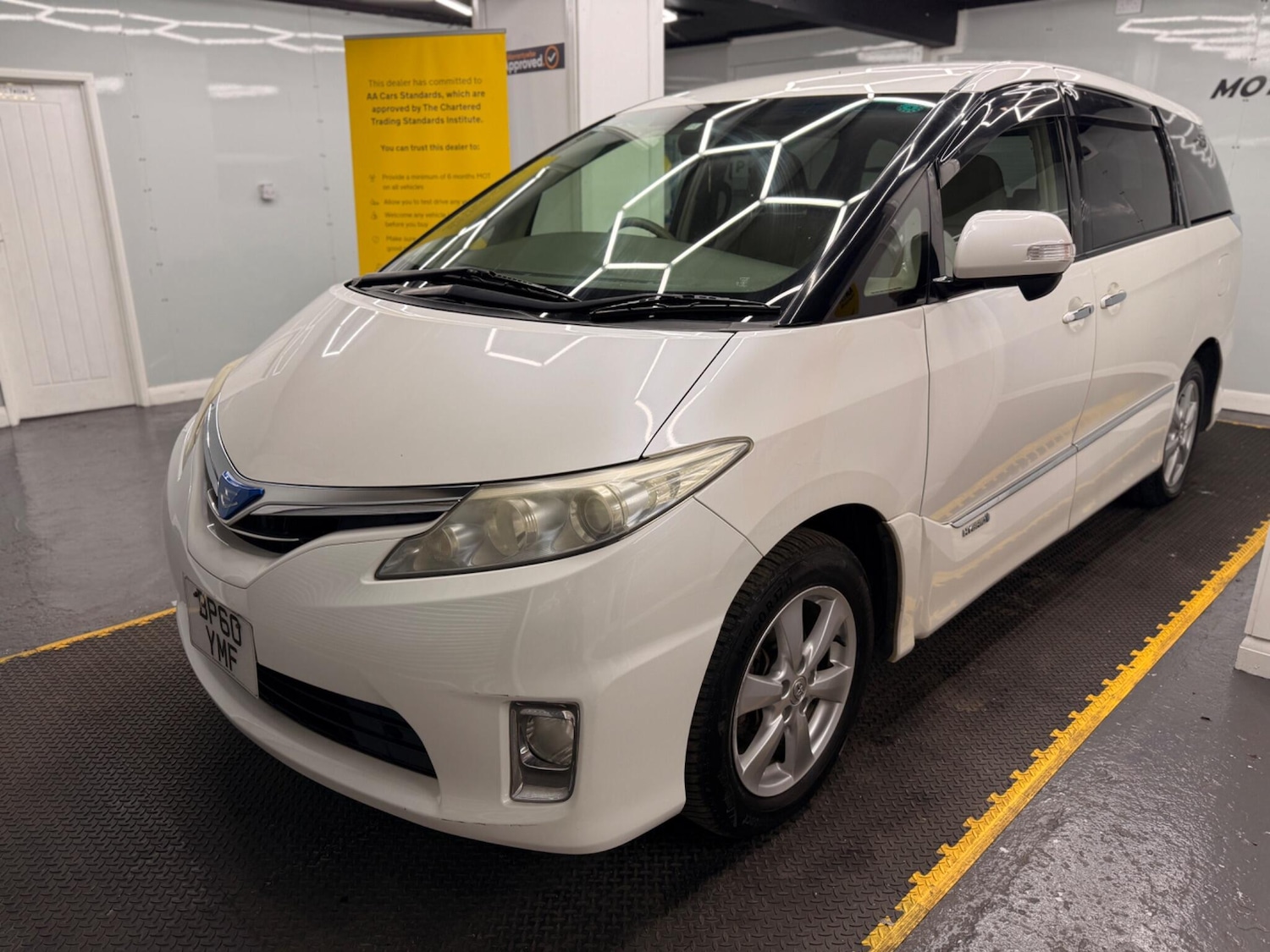 Used Toyota Estima 2023 for sale - 78204300: Photo 12