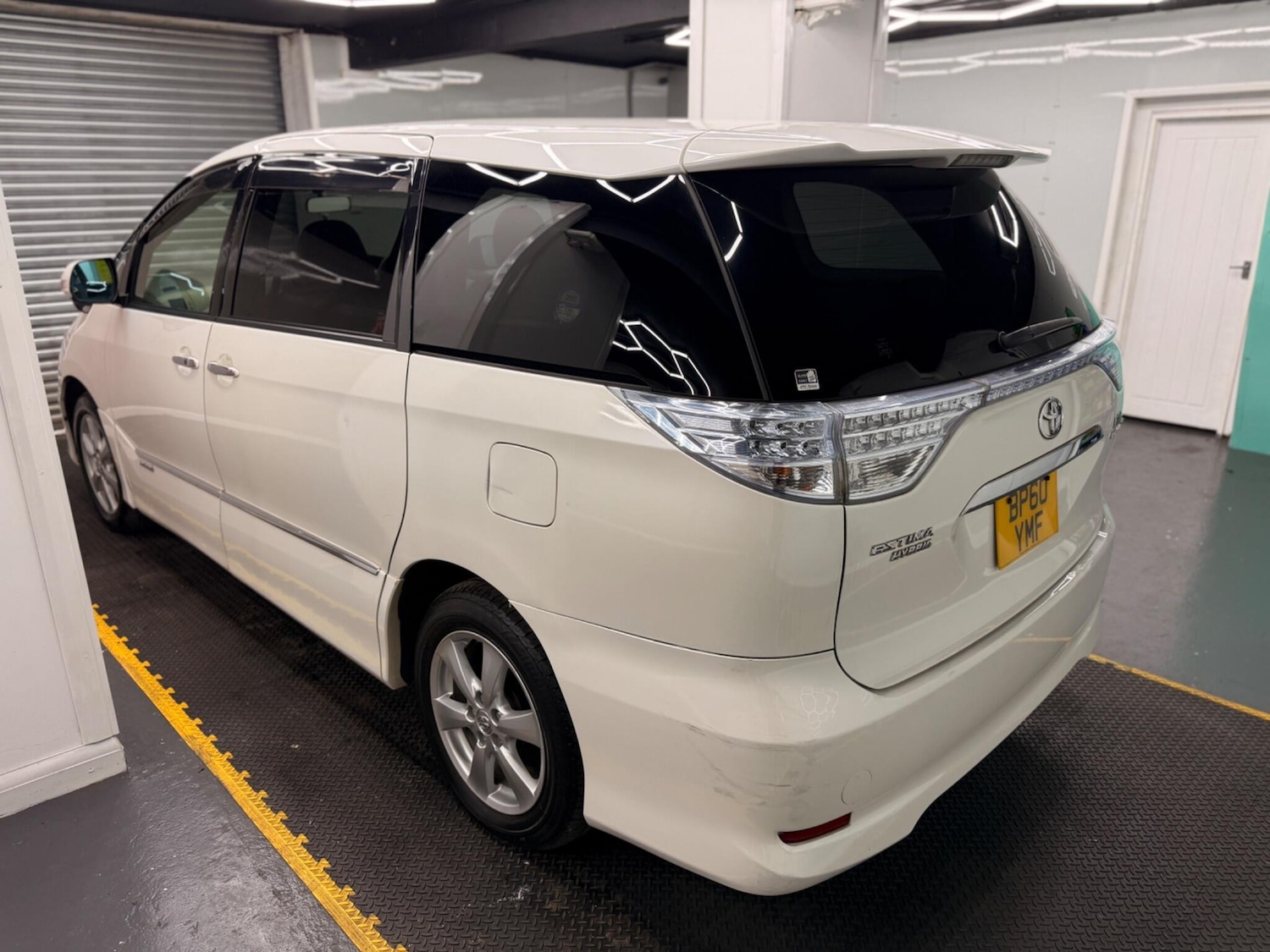 Used Toyota Estima 2023 for sale - 78204300: Photo 14