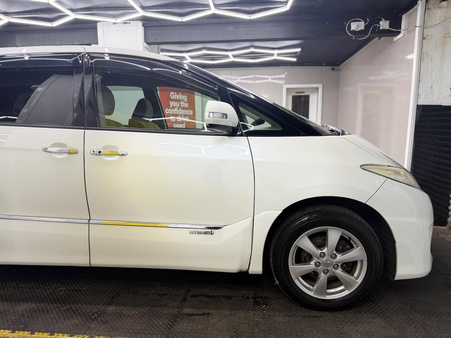 Used Toyota Estima 2023 for sale - 78204300: Photo 25