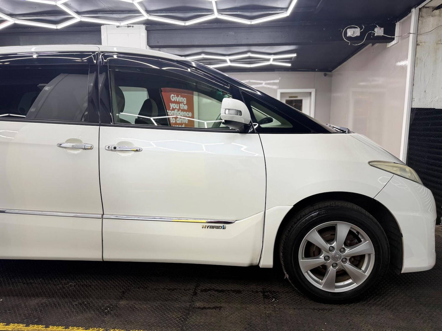 Used Toyota Estima 2023 for sale - 78204300: Photo 26