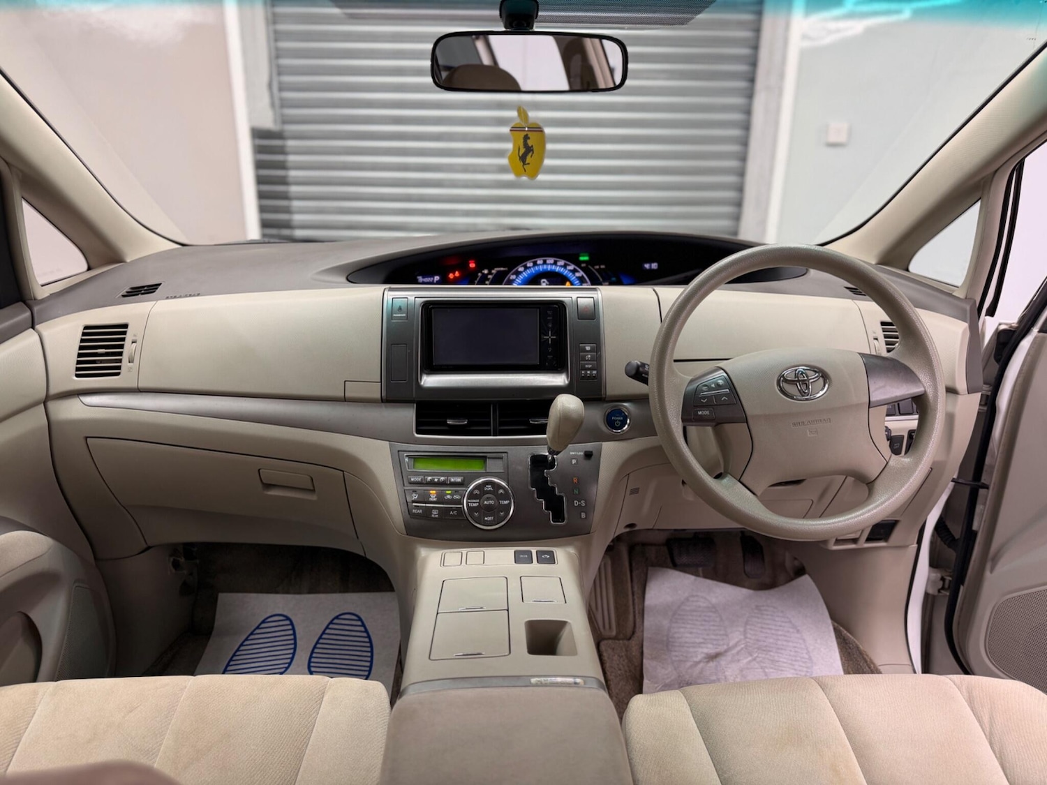 Used Toyota Estima 2023 for sale - 78204300: Photo 31