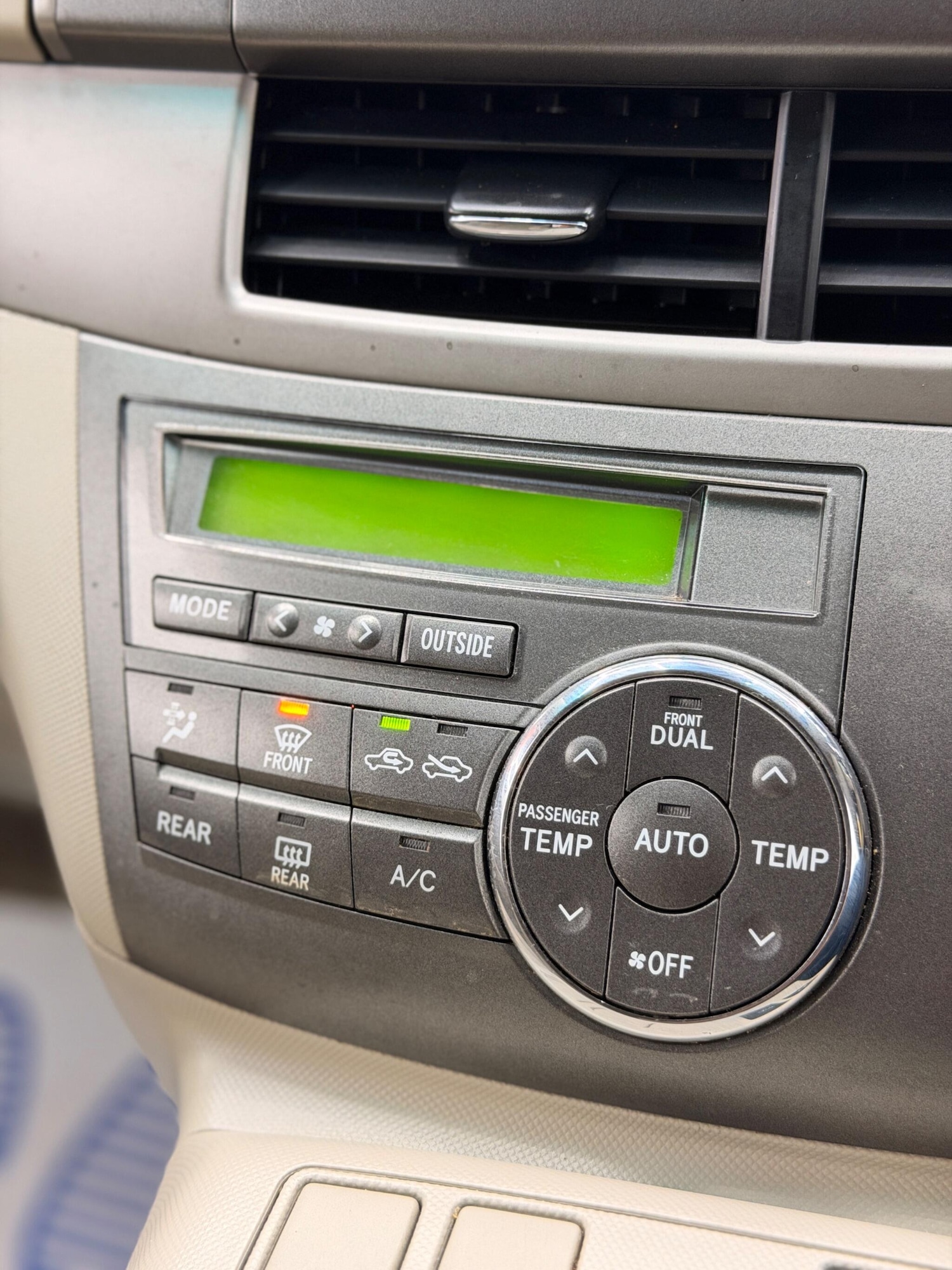 Used Toyota Estima 2023 for sale - 78204300: Photo 51