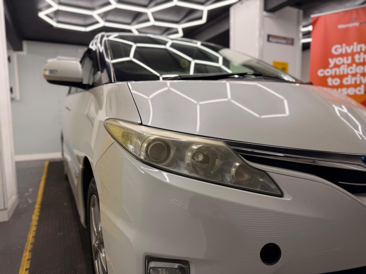 Used Toyota Estima 2023 for sale - 78204300: Photo 63