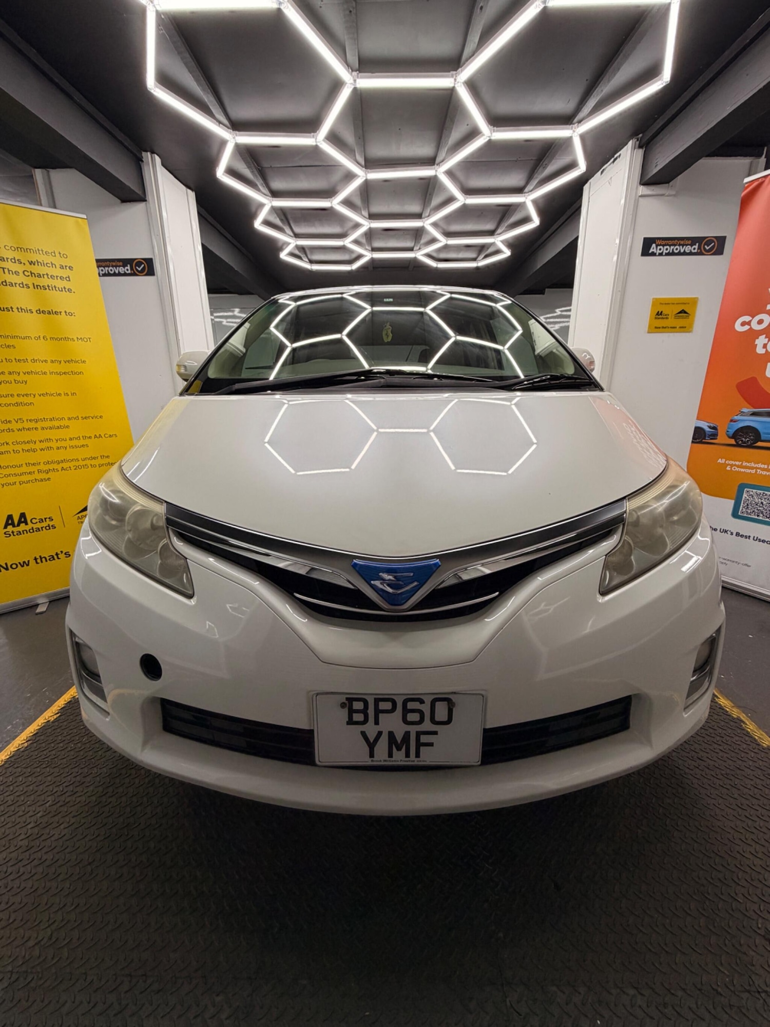 Used Toyota Estima 2023 for sale - 78204300: Photo 7