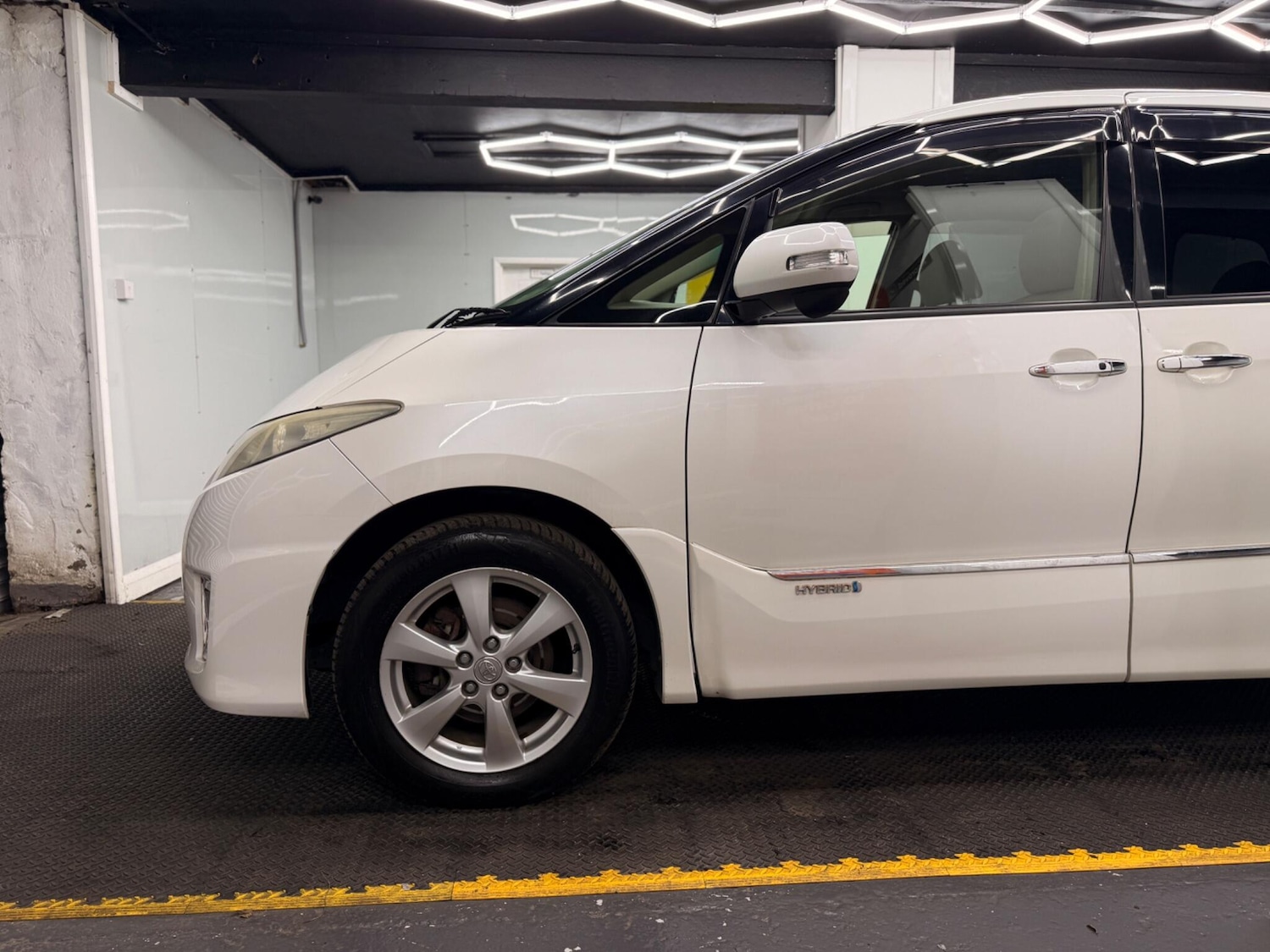 Used Toyota Estima 2023 for sale - 78204300: Photo 74