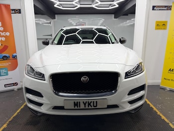 Used Jaguar F-Pace 2017 for sale - 78922540: Photo