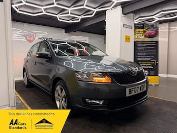 Used Skoda Rapid Spaceback 2017 for sale - 79668964: Photo