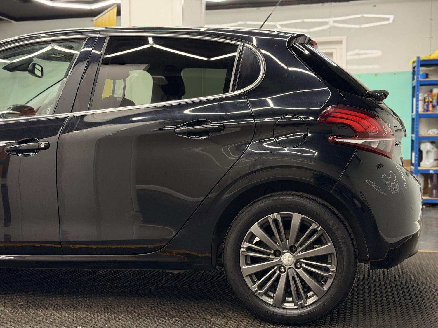 Used Peugeot 208 for sale - 78205475: Photo 19