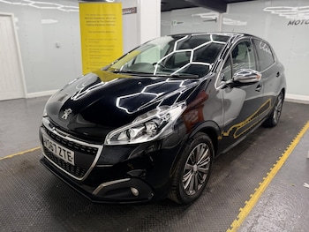 Used Peugeot 208 2017 for sale - 78205475: Photo