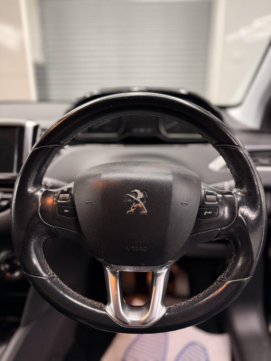 Used Peugeot 208 for sale - 78205475: Photo 28