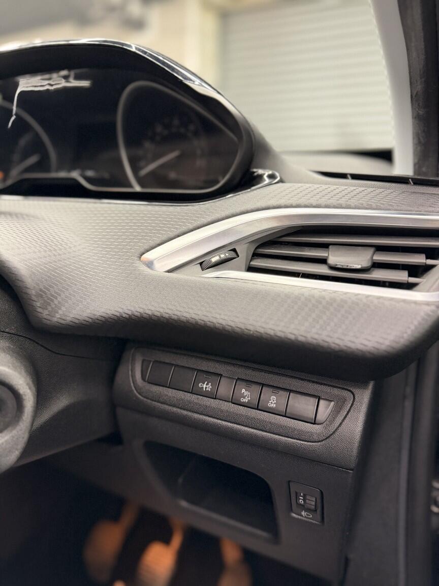 Used Peugeot 208 for sale - 78205475: Photo 29