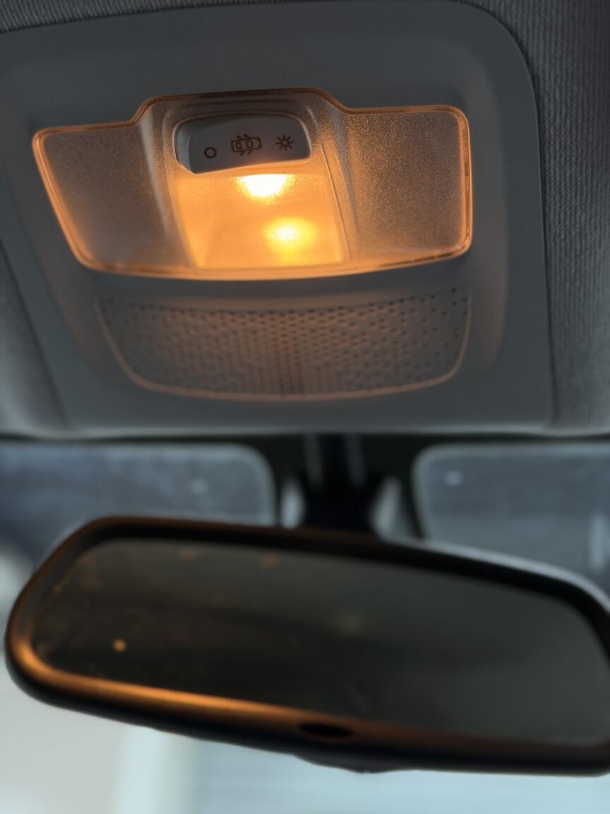 Used Peugeot 208 for sale - 78205475: Photo 31