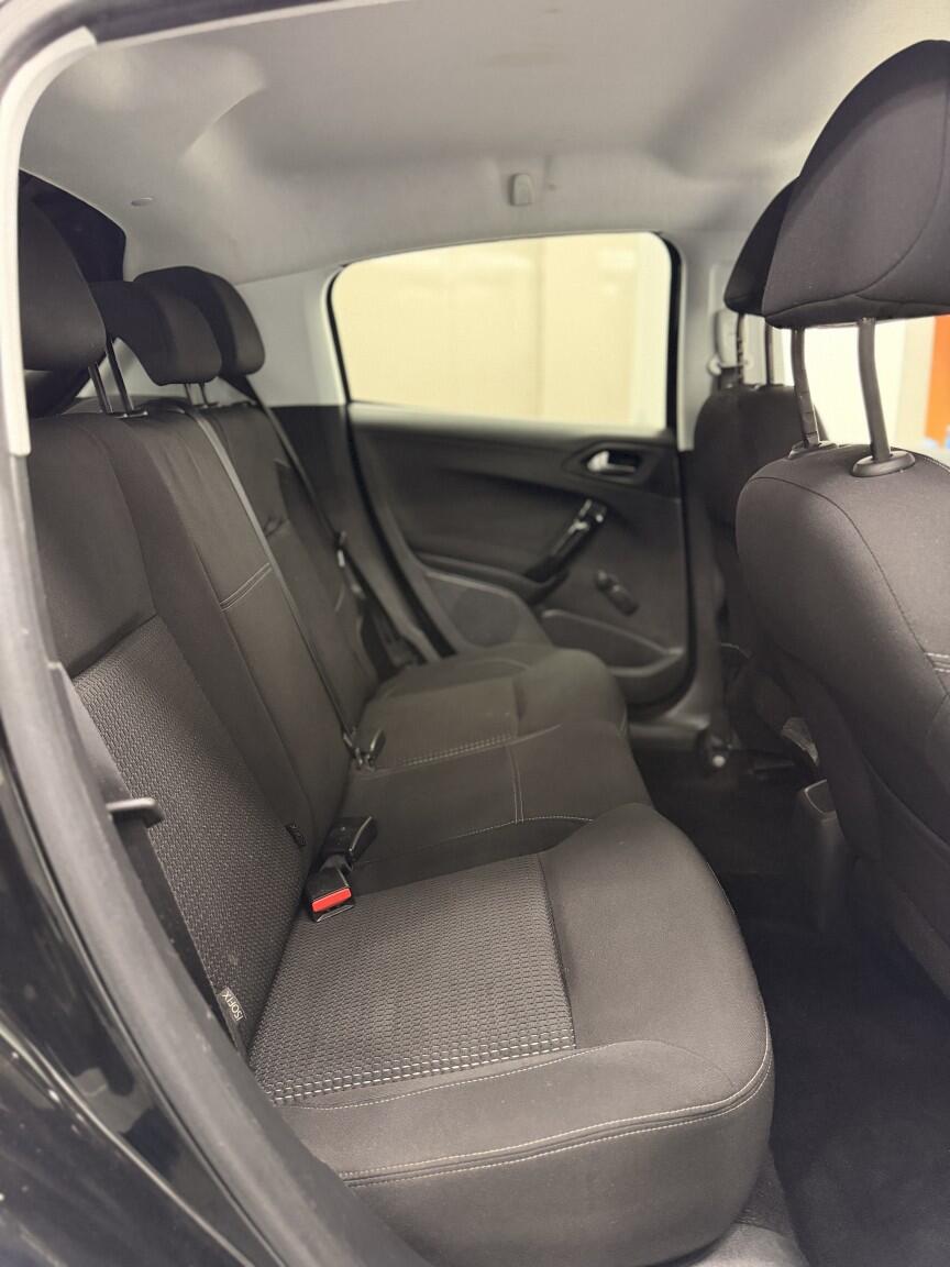 Used Peugeot 208 for sale - 78205475: Photo 32
