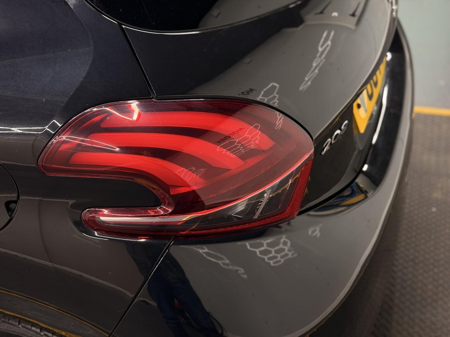 Used Peugeot 208 for sale - 78205475: Photo 36