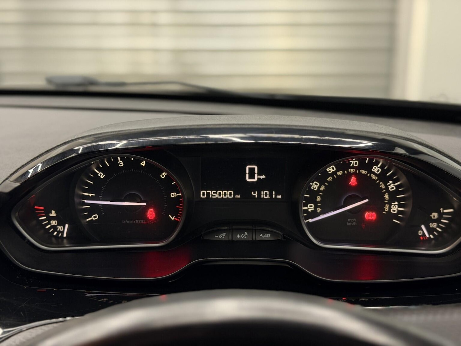 Used Peugeot 208 for sale - 78205475: Photo 42