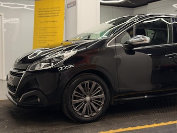 Used Peugeot 208 2017 for sale - 78205475: Photo