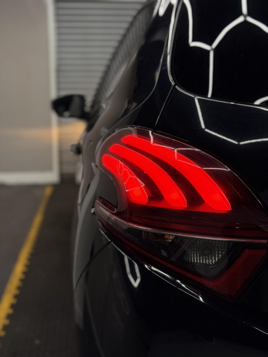 Used Peugeot 208 for sale - 78205475: Photo 52