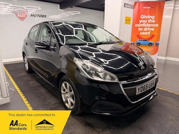 Used Peugeot 208 2015 for sale - 78695410: Photo