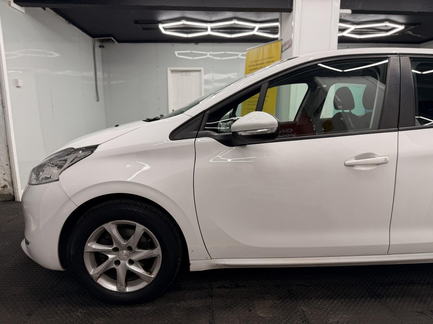 Used Peugeot 208 for sale - 78203900: Photo 31