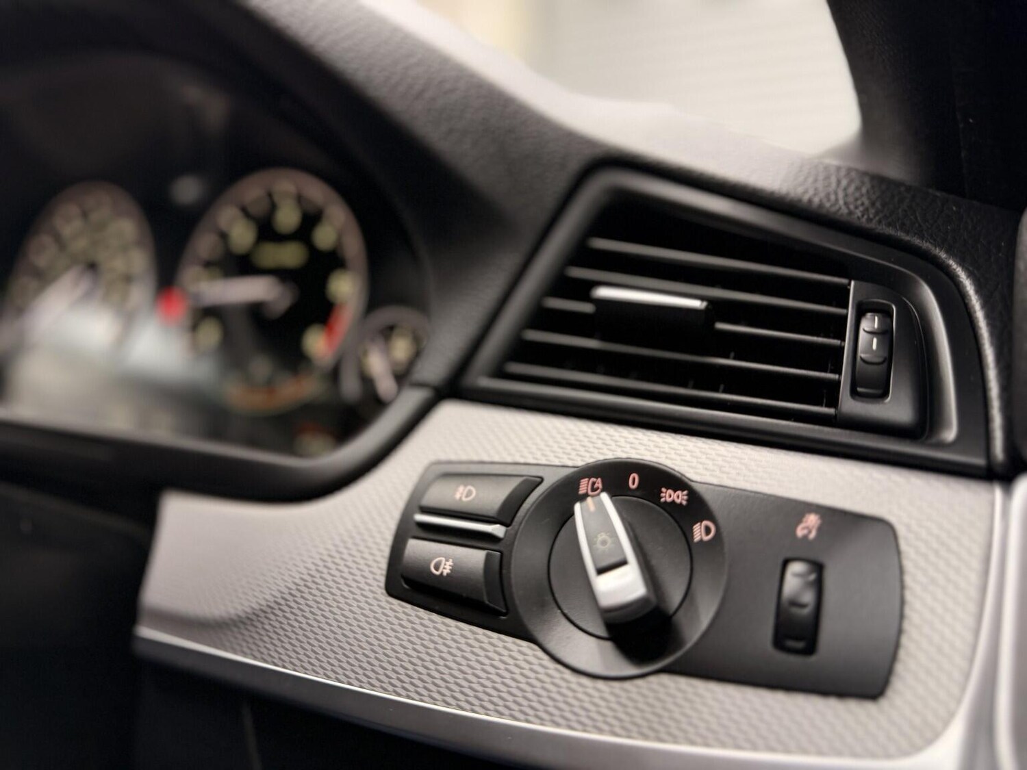 Used BMW 5 Series for sale - 78214369: Photo 56