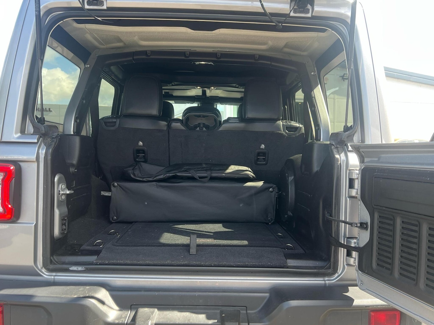 Used Jeep Wrangler 2021 for sale - 76681003: Photo 15