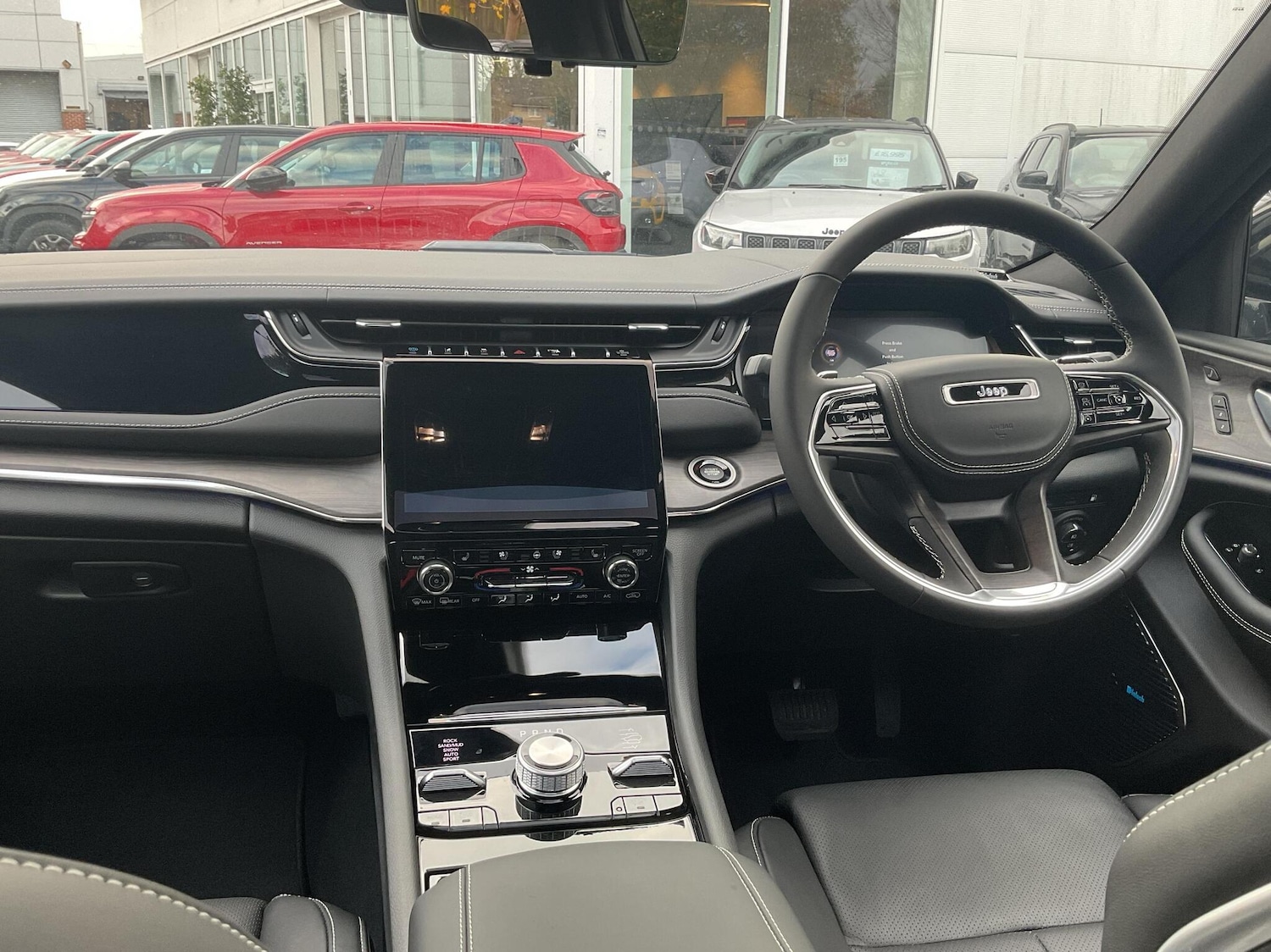 Used Jeep Grand Cherokee 2025 for sale - 76678169: Photo 11