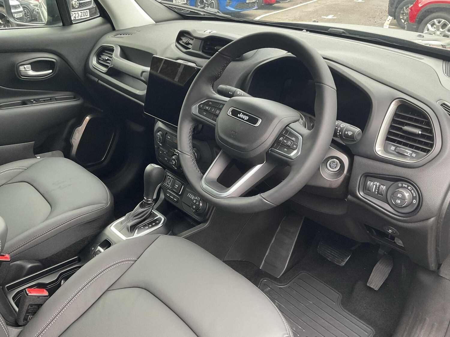 Used Jeep Renegade 2025 for sale - 78059460: Photo 10