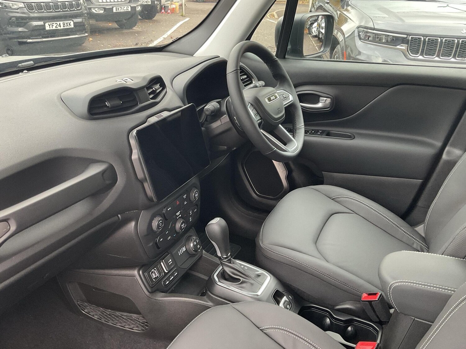 Used Jeep Renegade 2025 for sale - 78059460: Photo 12