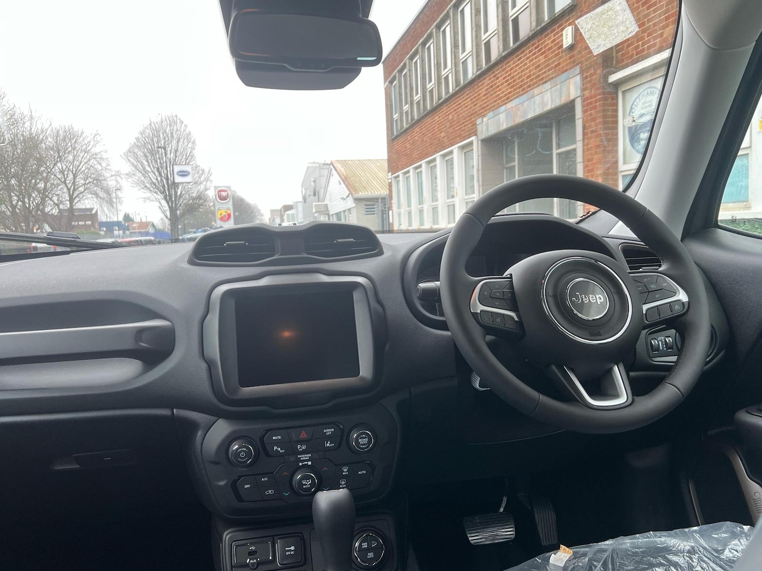 Used Jeep Renegade 2024 for sale - 77630104: Photo 8