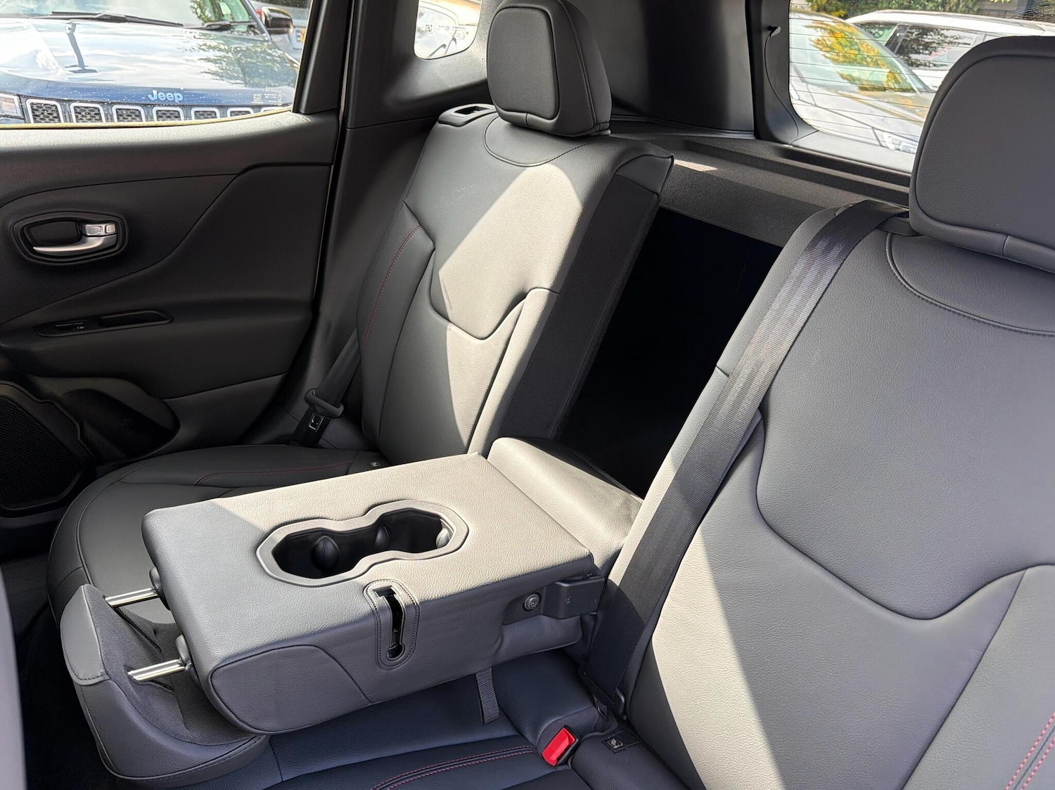 Used Jeep Renegade 2025 for sale - 77401295: Photo 14