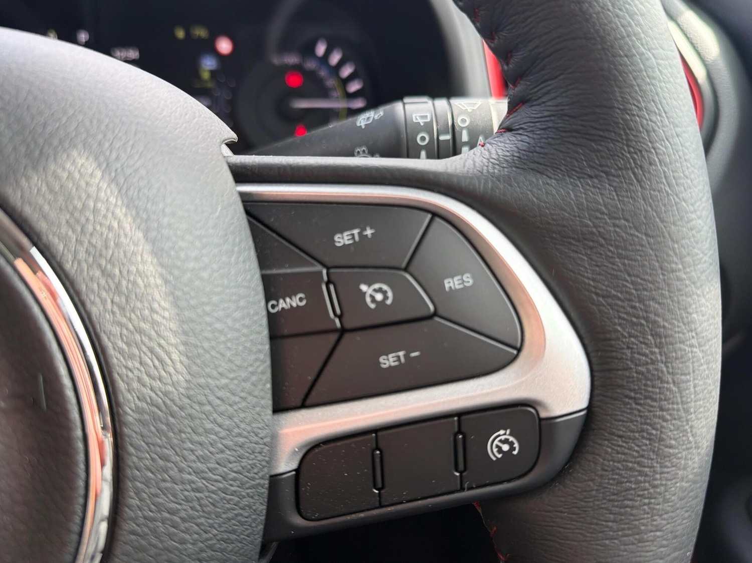 Used Jeep Renegade 2025 for sale - 77401295: Photo 25