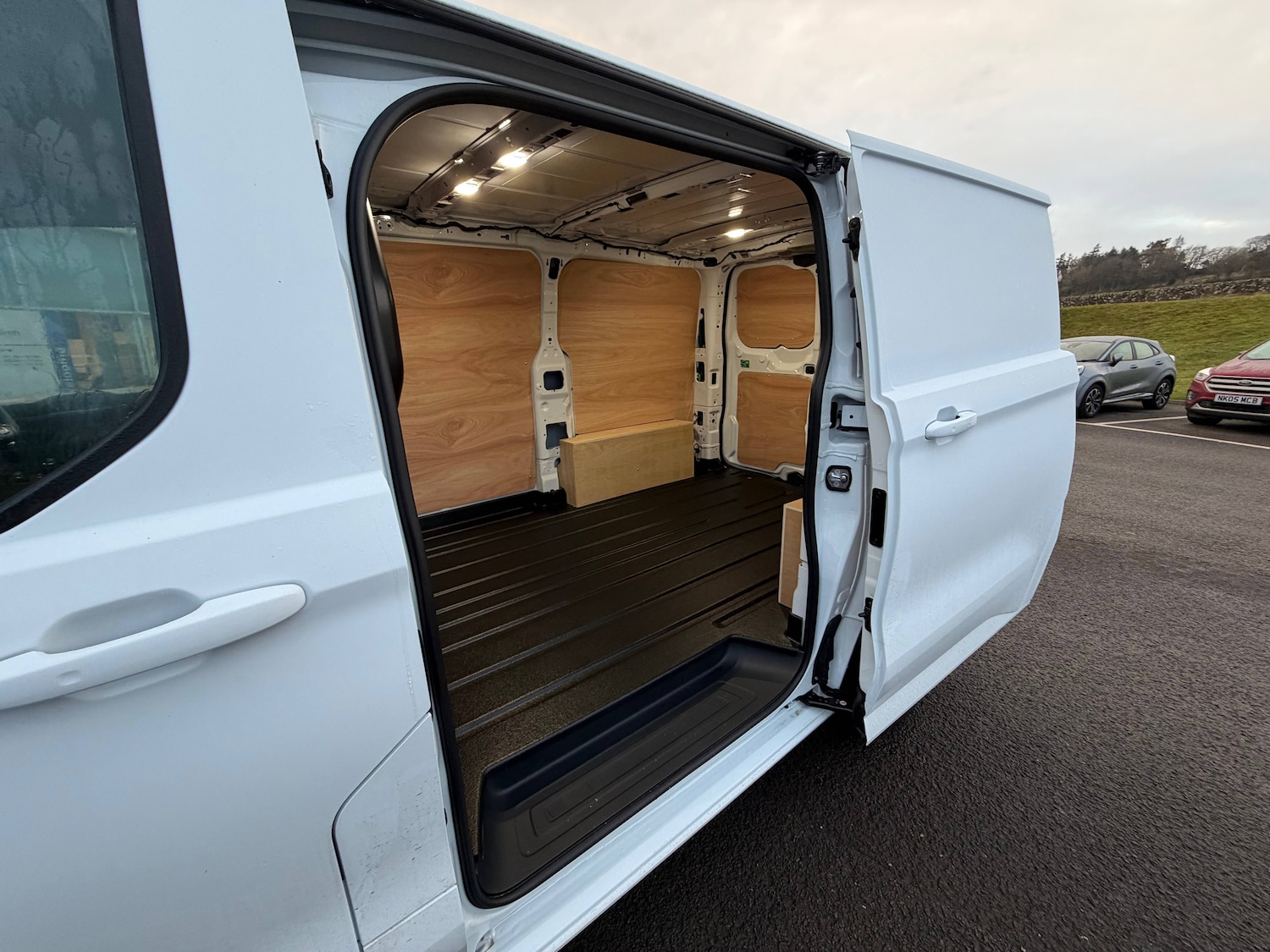 Used Ford Transit Custom 2025 for sale - 76949434: Photo 18