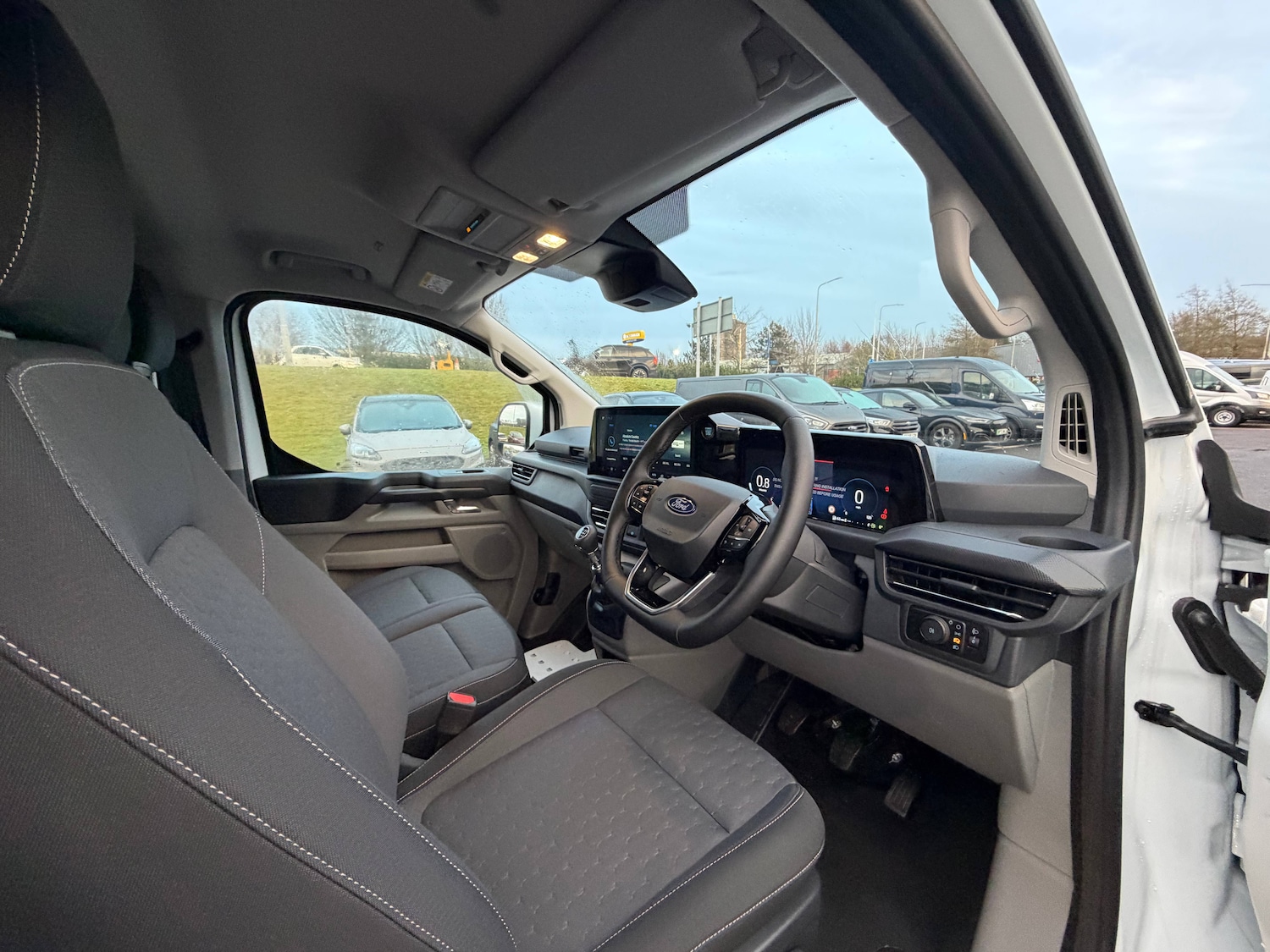 Used Ford Transit Custom 2025 for sale - 76949434: Photo 4