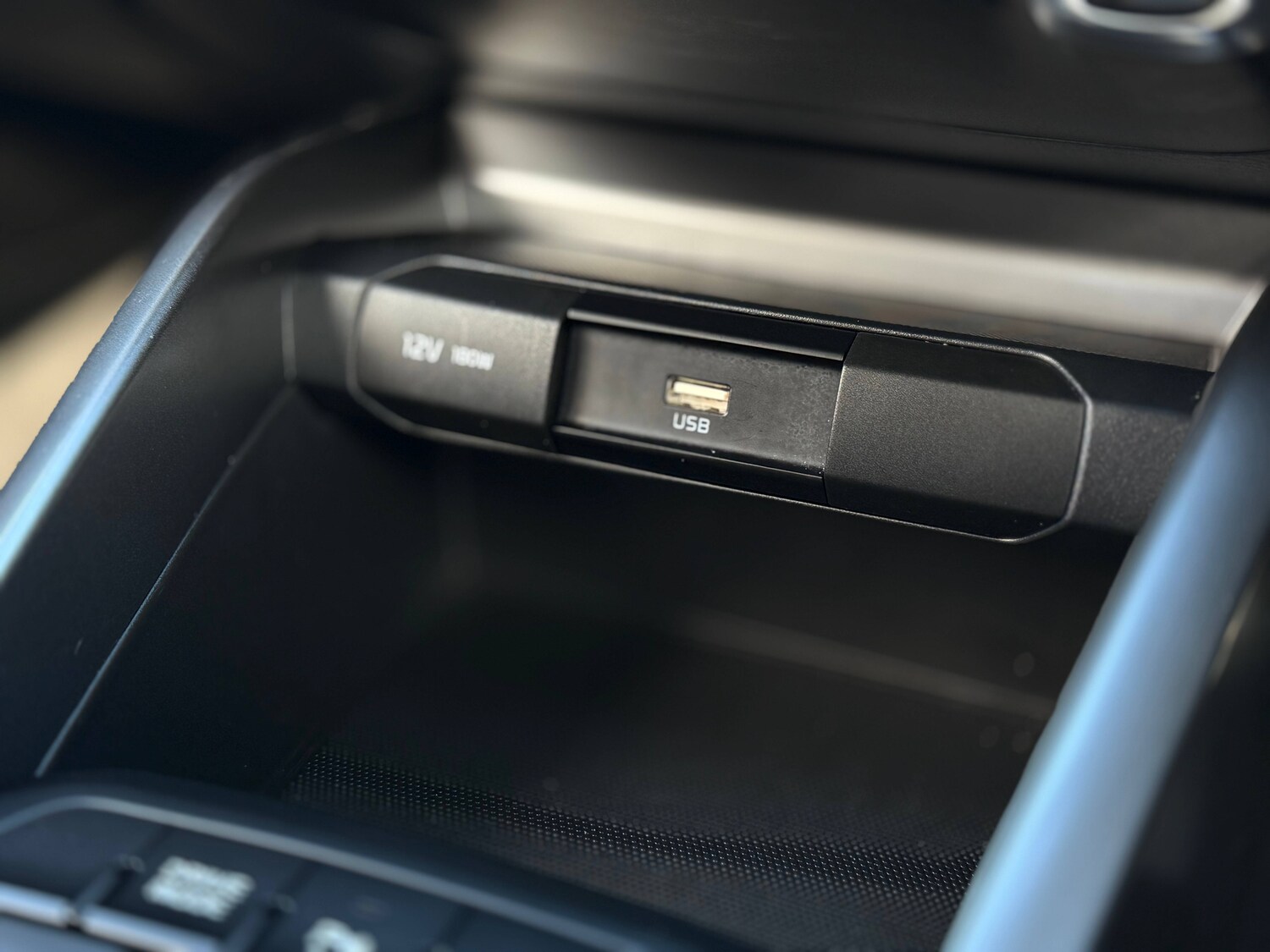 Used Kia Stonic 2022 for sale - 76220393: Photo 27