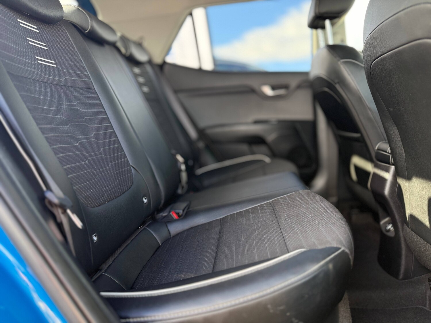 Used Kia Stonic 2022 for sale - 76220393: Photo 8