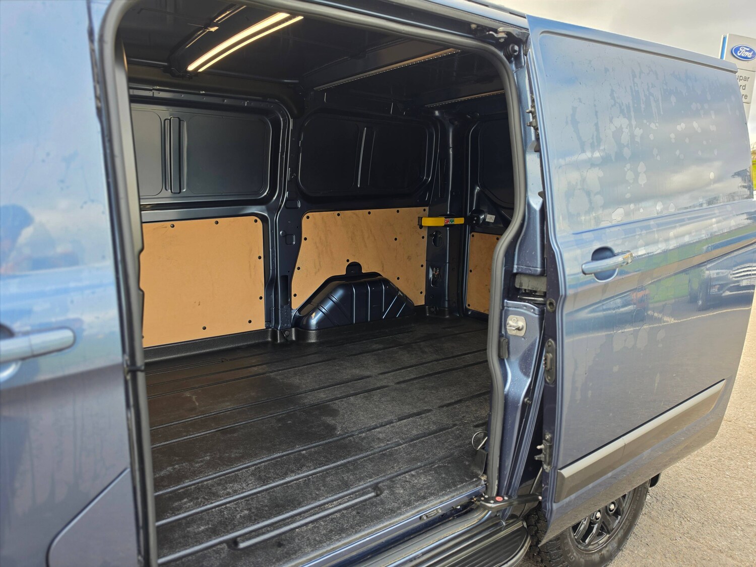 Used Ford Transit Custom for sale - 77901266: Photo 9