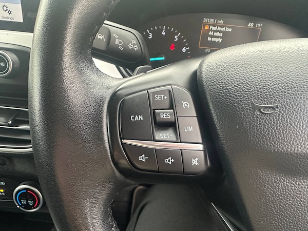 Used Ford Focus 2019 for sale - 76299047: Photo 15