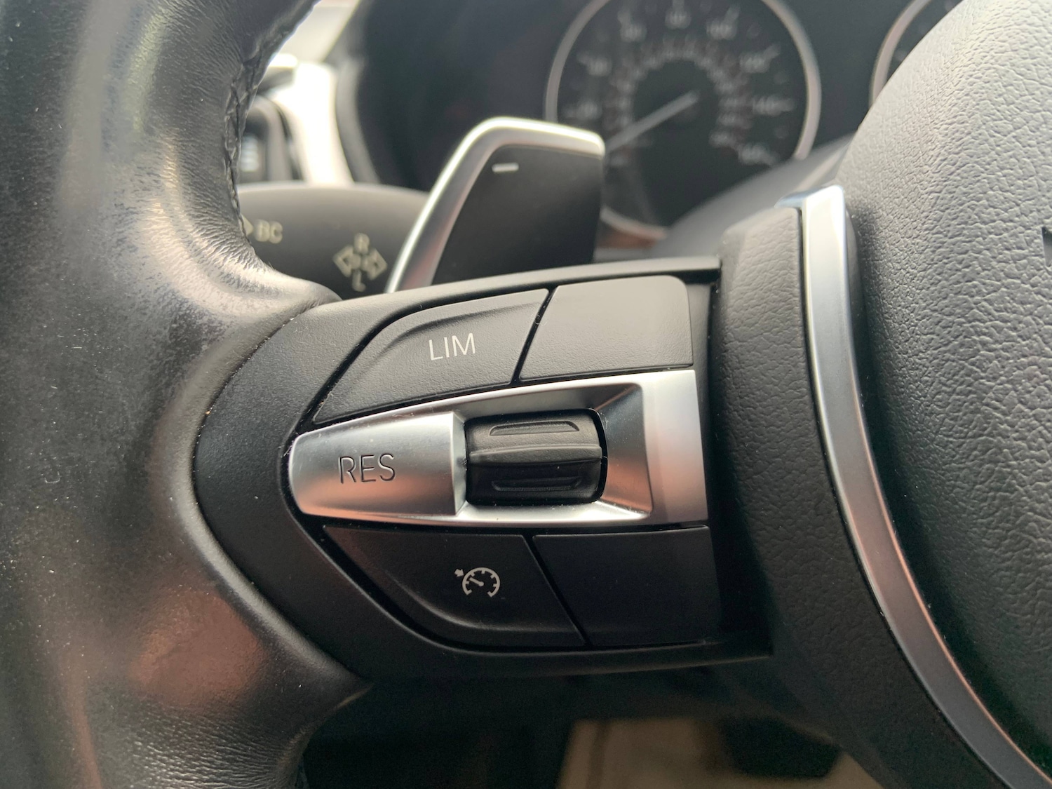 Used BMW 3 Series 2017 for sale - 76697475: Photo 13