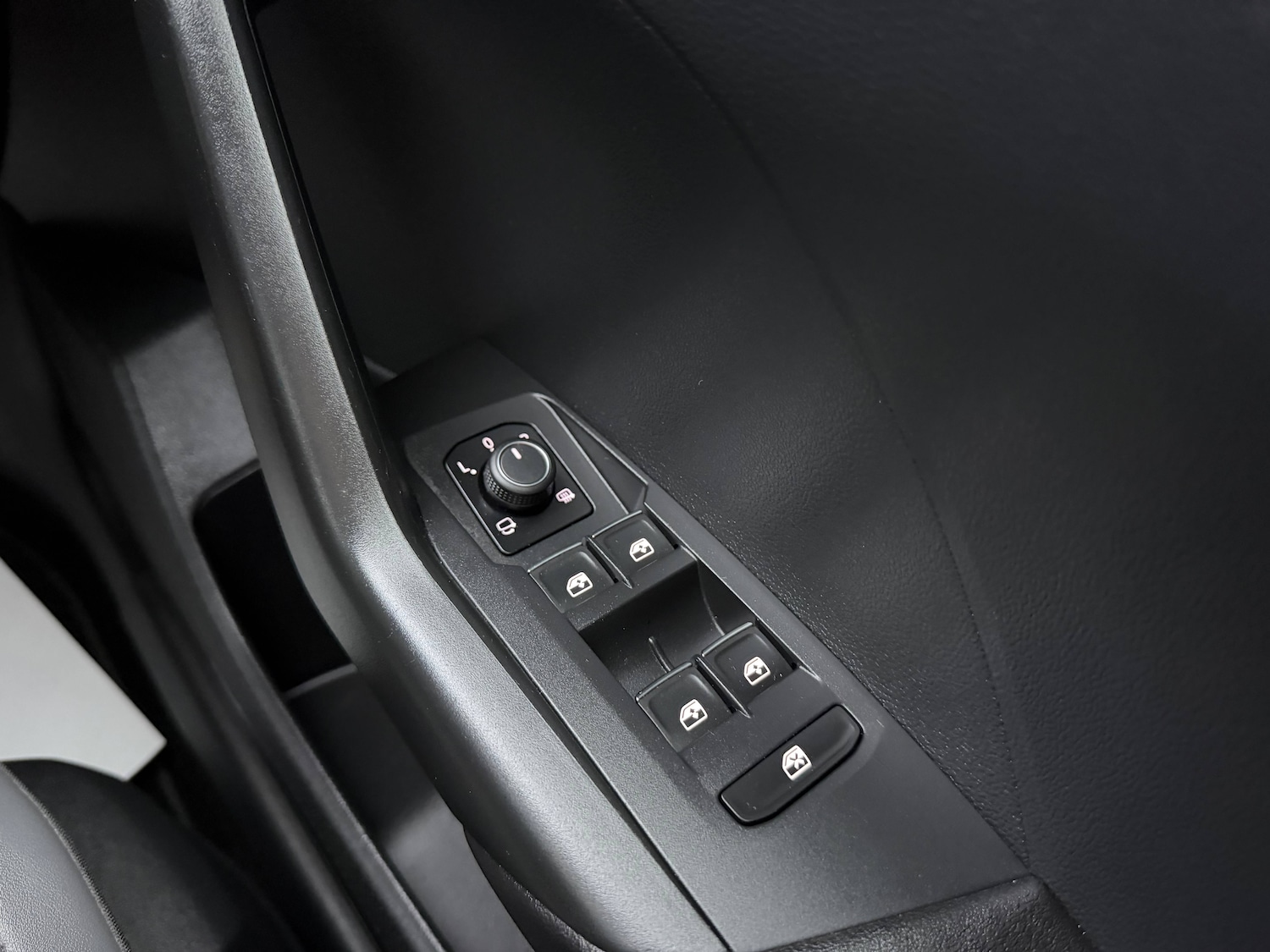 Used Volkswagen T-Cross 2022 for sale - 76918477: Photo 24