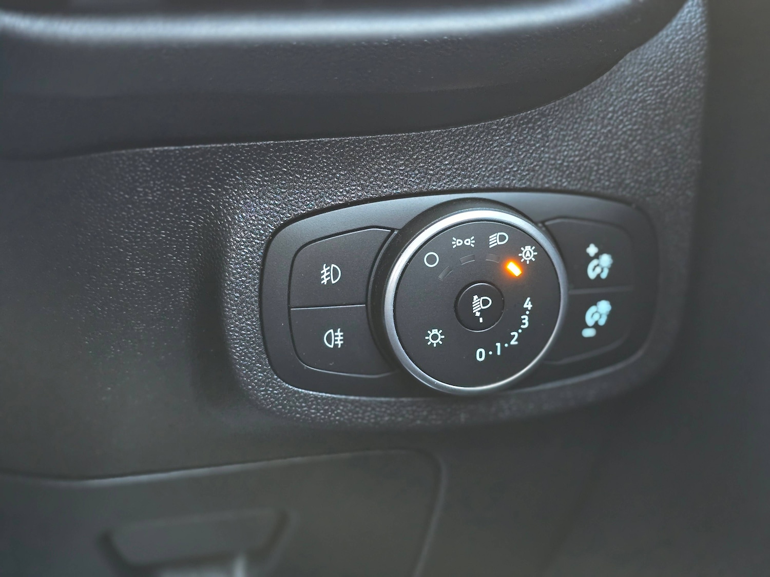 Used Ford Fiesta 2018 for sale - 76589138: Photo 23