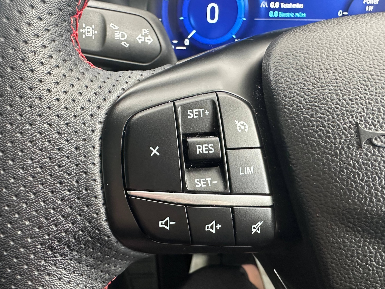 Used Ford Kuga 2023 for sale - 76178259: Photo 30