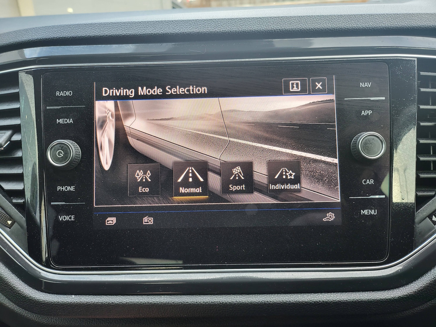 Used Volkswagen T-Roc 2018 for sale - 78001595: Photo 33