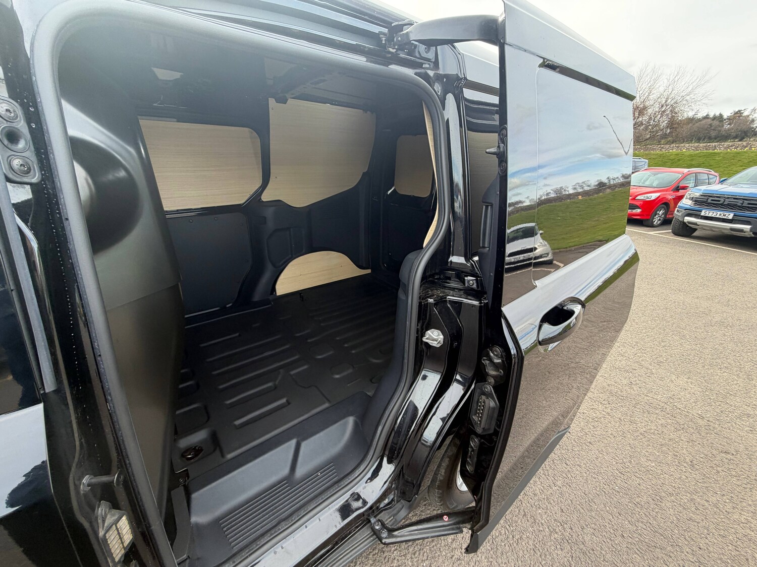 Used Ford Transit Courier 2024 for sale - 78121615: Photo 10