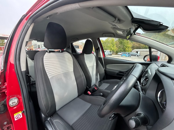 Used Toyota Yaris 2019 for sale - 76341458: Photo 10