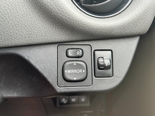 Used Toyota Yaris 2019 for sale - 76341458: Photo 24