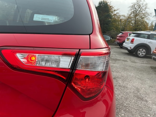 Used Toyota Yaris 2019 for sale - 76341458: Photo 31